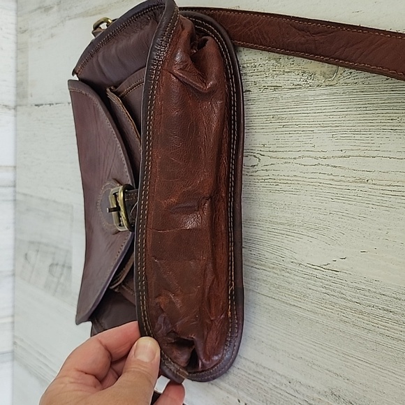 Firu Handmade brown leather crossbody saddlebag lots of pockets - Picture 14 of 14